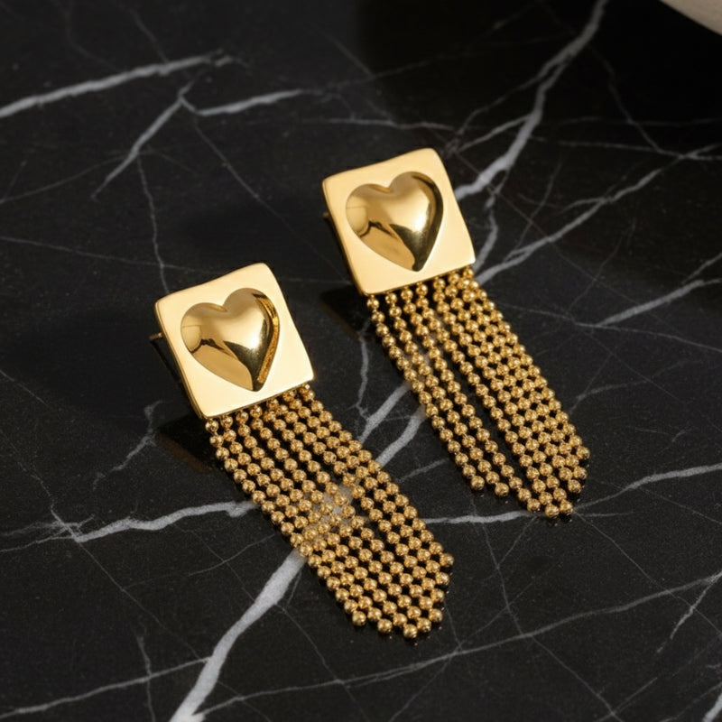Boucles d’oreilles cœur doré à cascade de perles en acier inoxydable