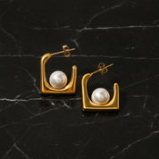 Boucles d’oreilles créoles carrées