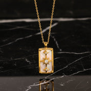 Collier 3 étoiles