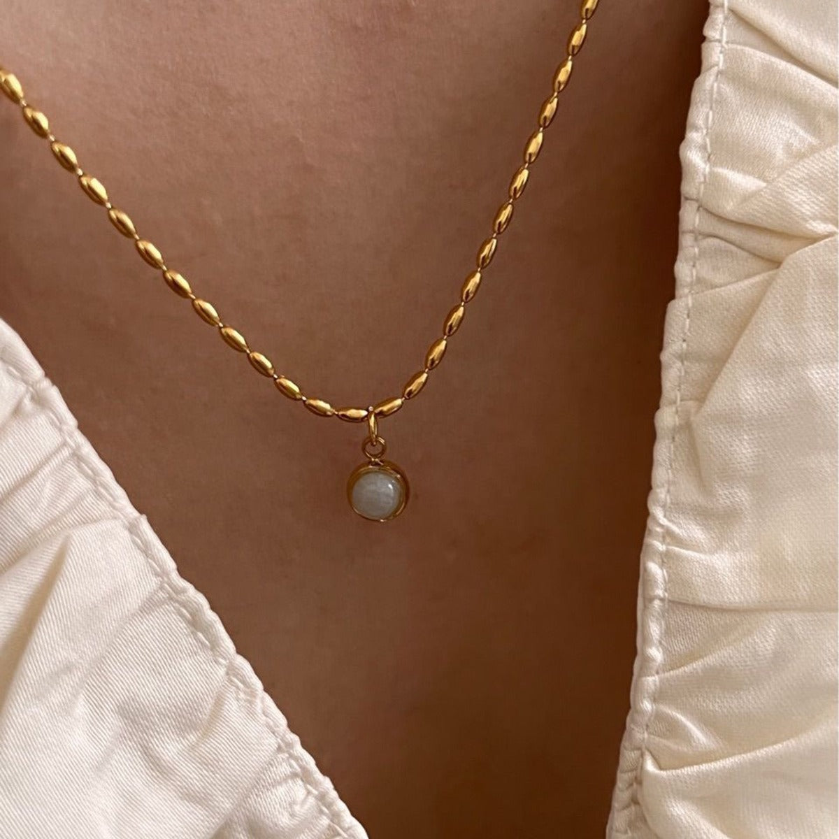 Collier fantaisie vintage – Acier inoxydable doré PVD 18K, pendentif rond