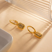 Boucles d'oreilles dormeuses anciennes
