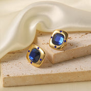 Boucles d’oreilles puces carrées