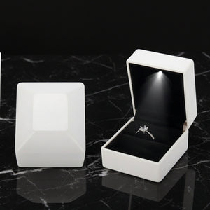Écrin bague lumineux LED blanc